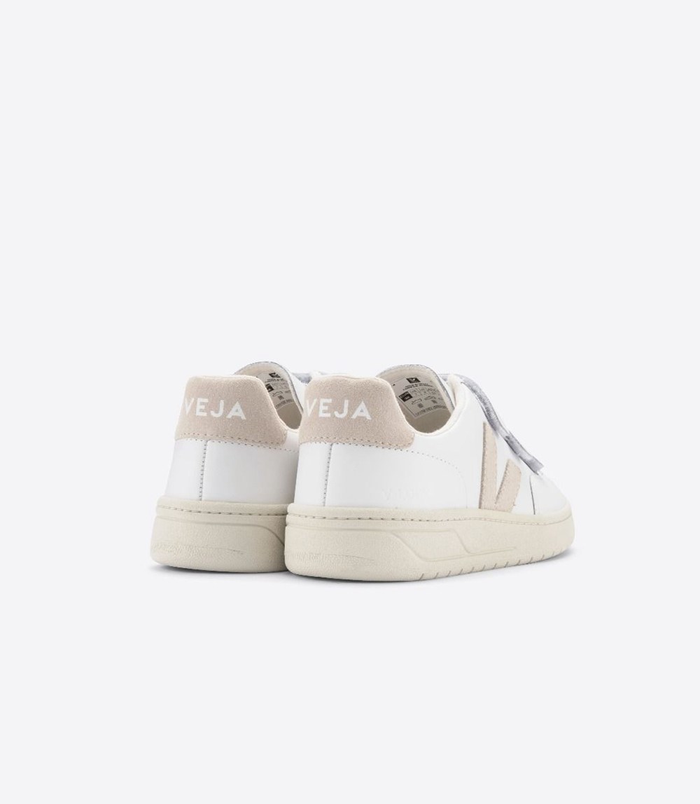 Veja Sneakers Barbati - V-Lock Piele - Albi - 4857360-UA